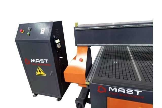 Фрезерний верстат по дереву з ЧПУ MAST 2030 фрезер