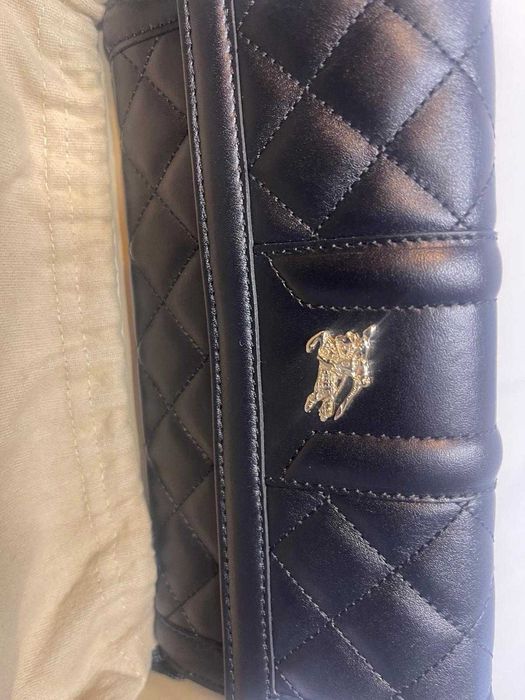 Carteira Burberry | Pele Preta – Semi Nova | C/ Caixa e Dust Bag | Dia da Mãe