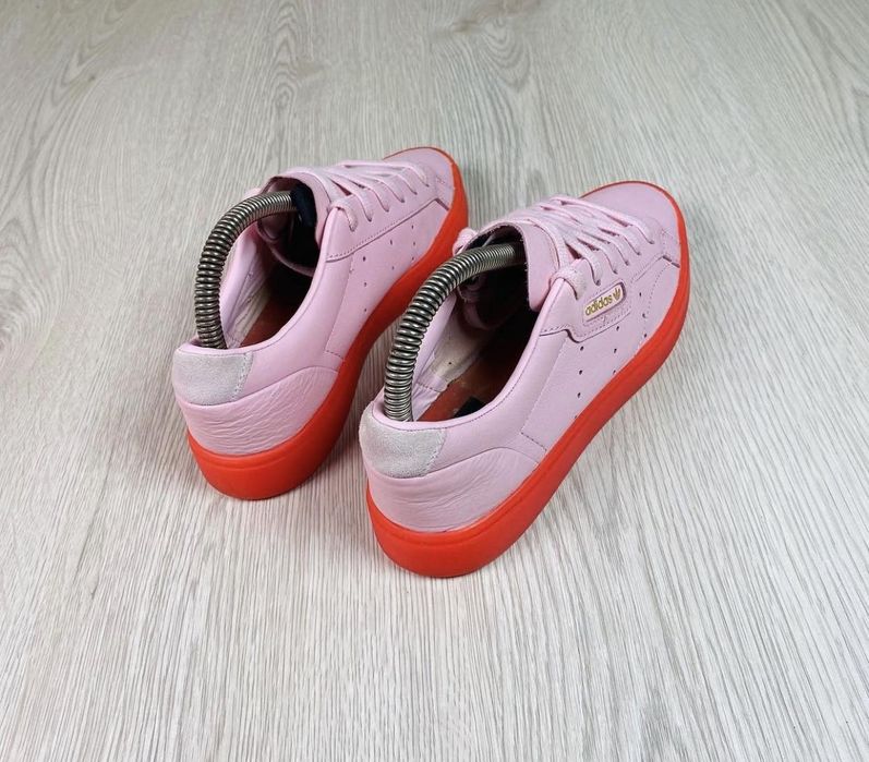 Продам женские кеды Adidas,  кожа, 36 размероригинал