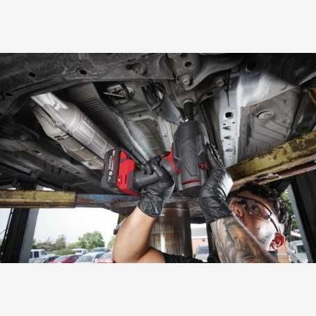 Гайковерт аккумуляторный Milwaukee M18 FHIW2F12-0X