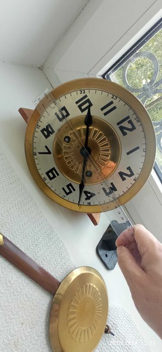 Годинниковий механізм+маятник+гонг, настінного годинника Junghans.