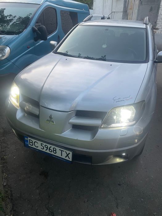 Міцубіші оутлендер