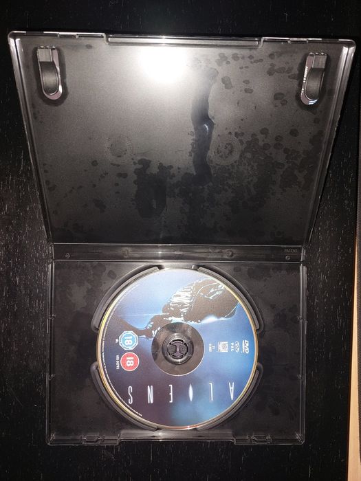 DVD "Aliens: The Final Reunion" (Like New)64740126918529122