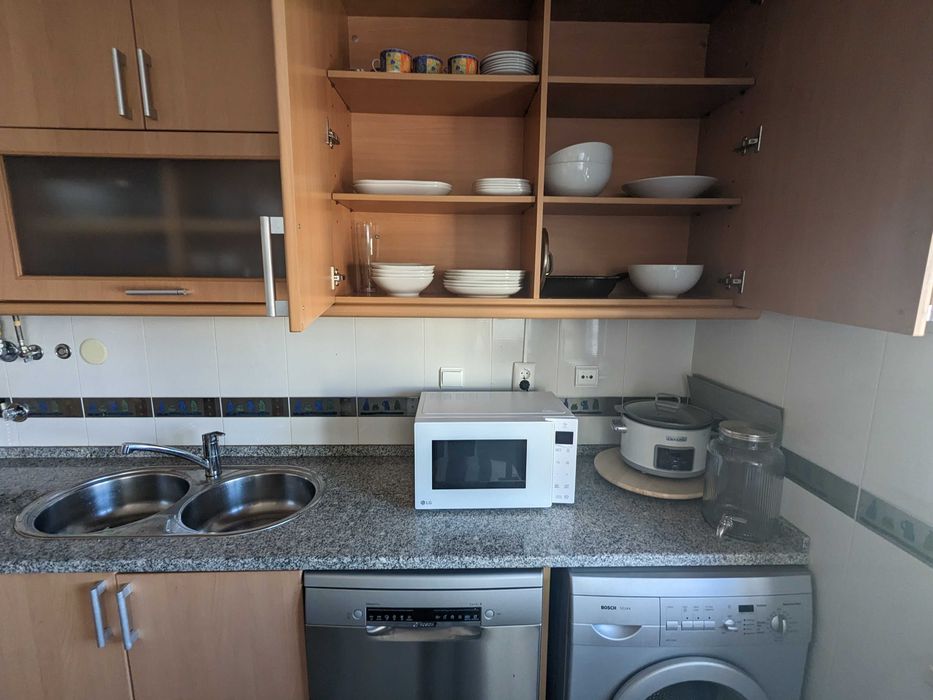 Apart. T1 (último piso com terraço espaçoso) Charneca da Caparica.