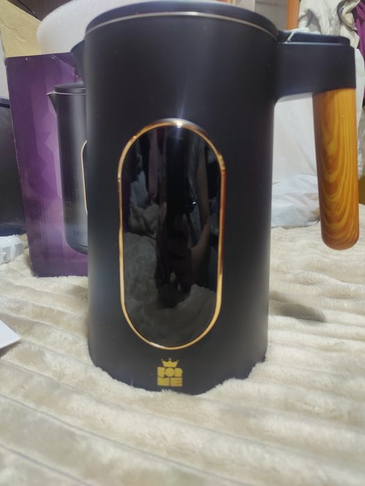 Електрочайник з підігрівом