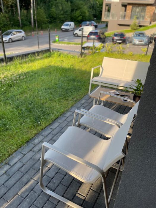 3-кімнатна квартира з подвірʼям та паркінгом Краків