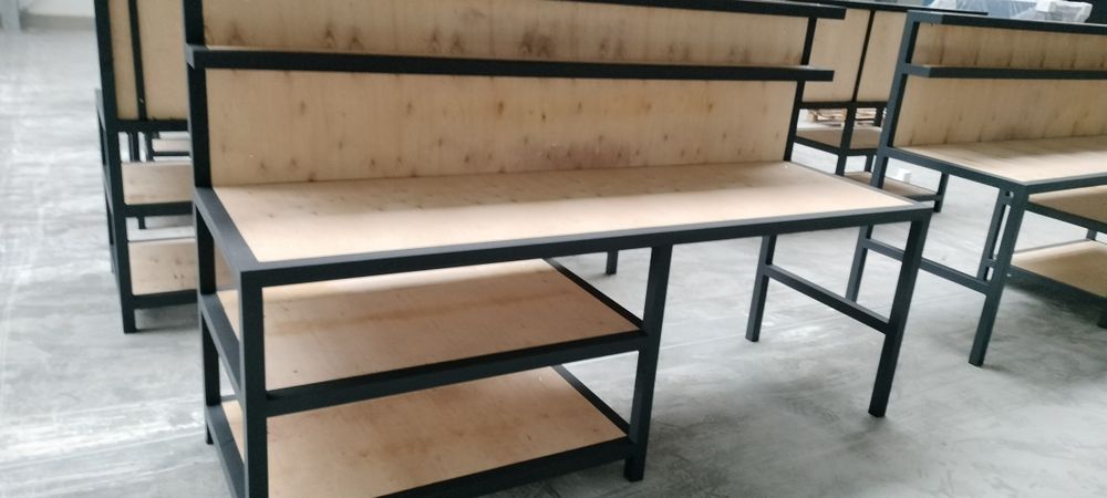 Solidny stół warsztatowy (Falbanek)