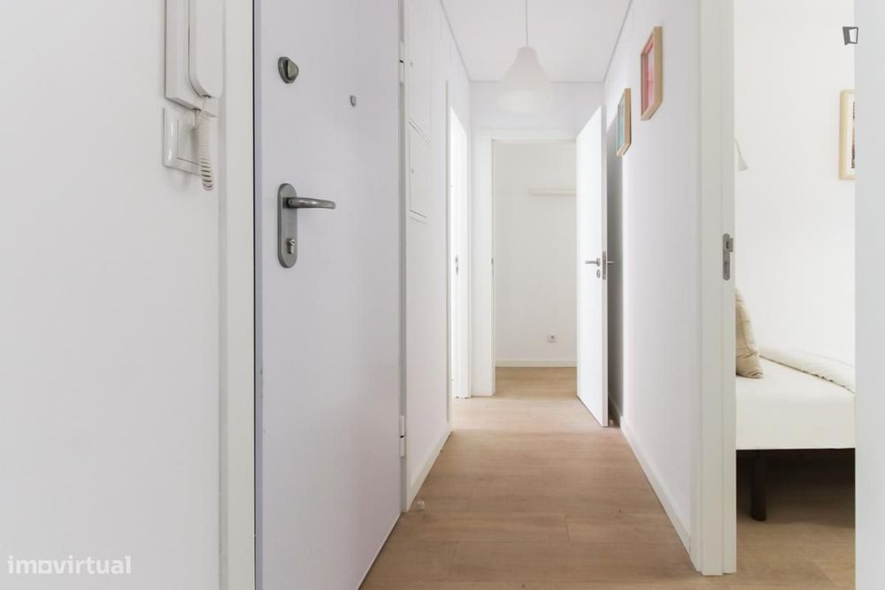 Quarto - localizado em Alameda Lisbon