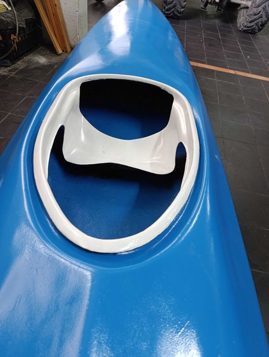 Kayak em fibra impecável