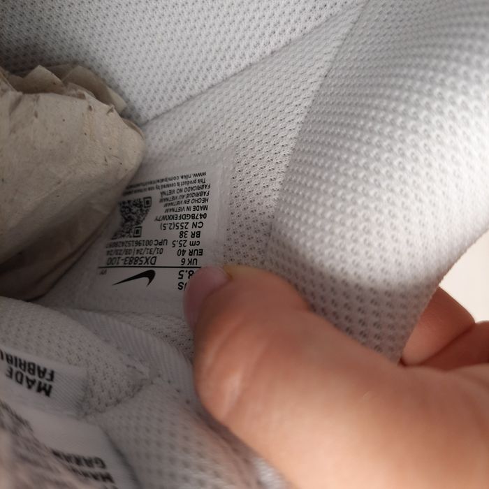 Оригінальні жіночі кросівки NIKE AIR FORCE 1 07 FLYEASE SHOES WHITE DX