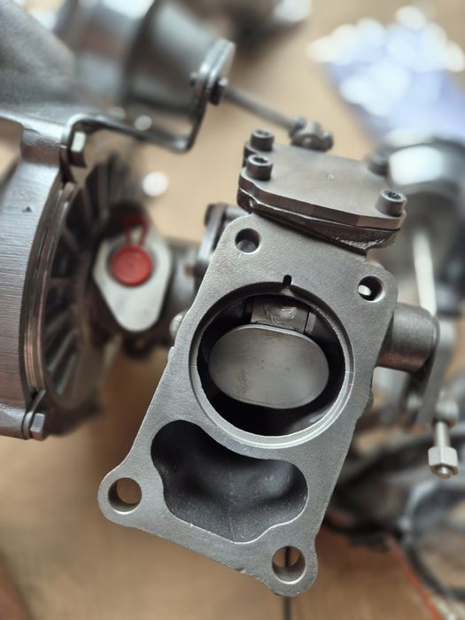 Turbosprezarka Turbina Hybryda Bmw 5 E60 E61  535d M57 272km