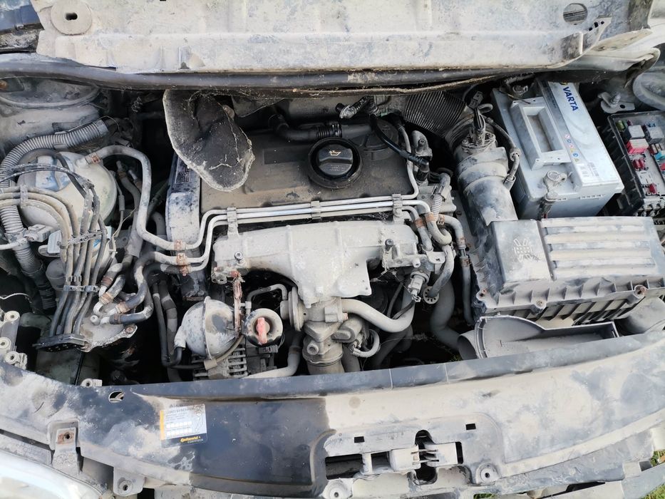 Vw touran 2.0 tdi silnik AZV skrzynia hdv kolor ld7x na części szyba