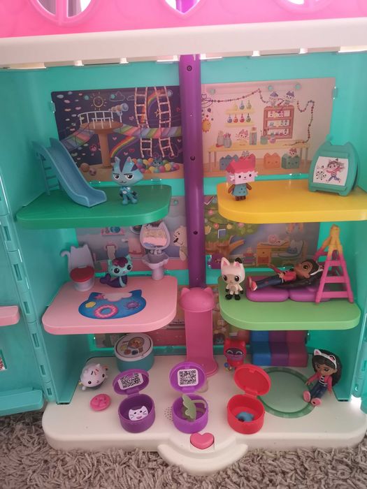 Casa de bonecas + jogo + caixa da Gabby