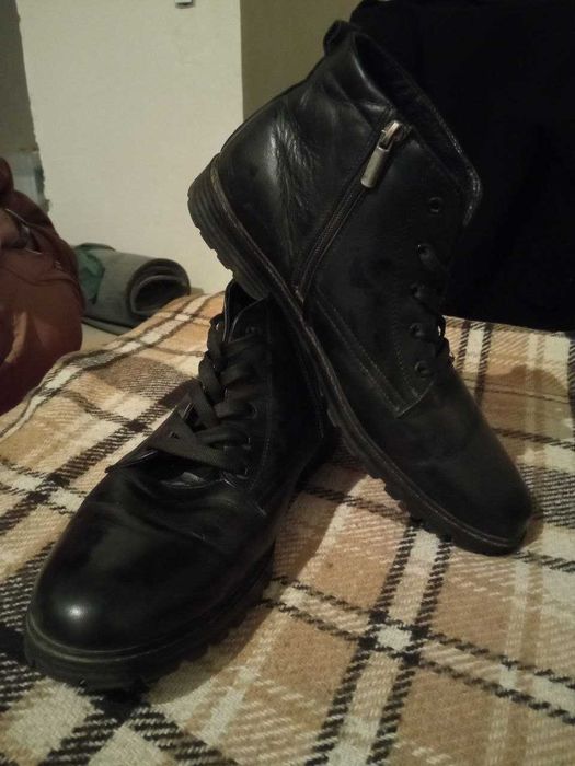 Пара теплих зимових водонепроникних чоловічих черевиків 45р. чорні