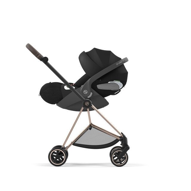 Carro com ovo e cadeira de passeio cybex
