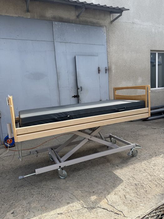 Ліжко медичне електричне