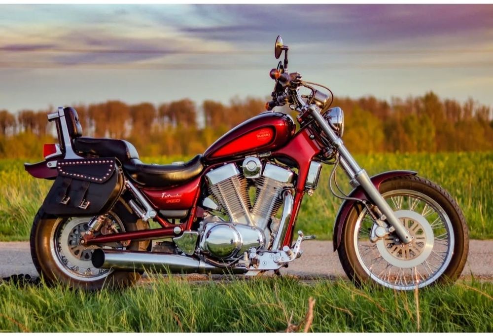 Suzuki Intruder vs 1400