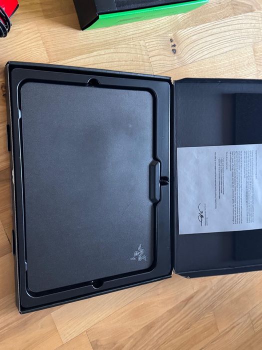Razer Zestaw klawiatura + podkładka + myszka + uchwyt na kabel myszy