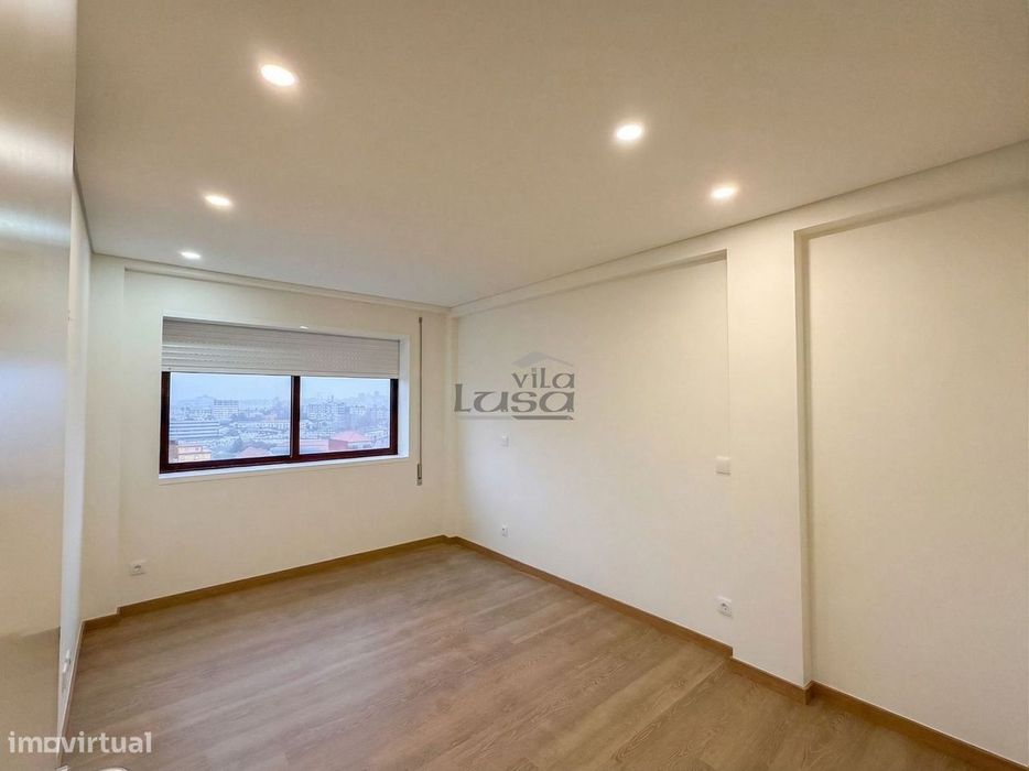 Apartamento T2+1 Renovado junto ao Arrábida Shopping | Vila Nova de...