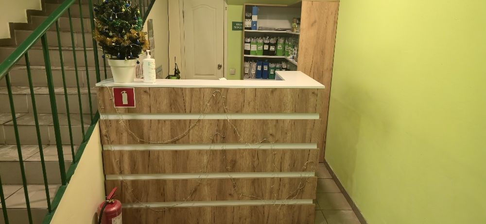 Комплект меблів на рецепшн