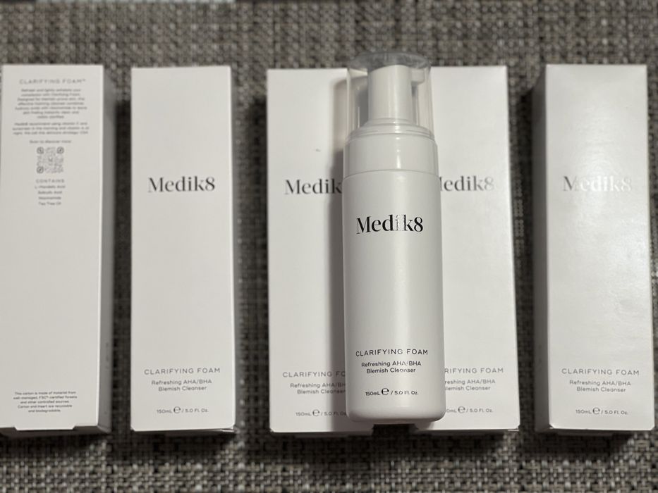 Medik8 Clarifying Foam пінка для жирної та проблемної шкіри