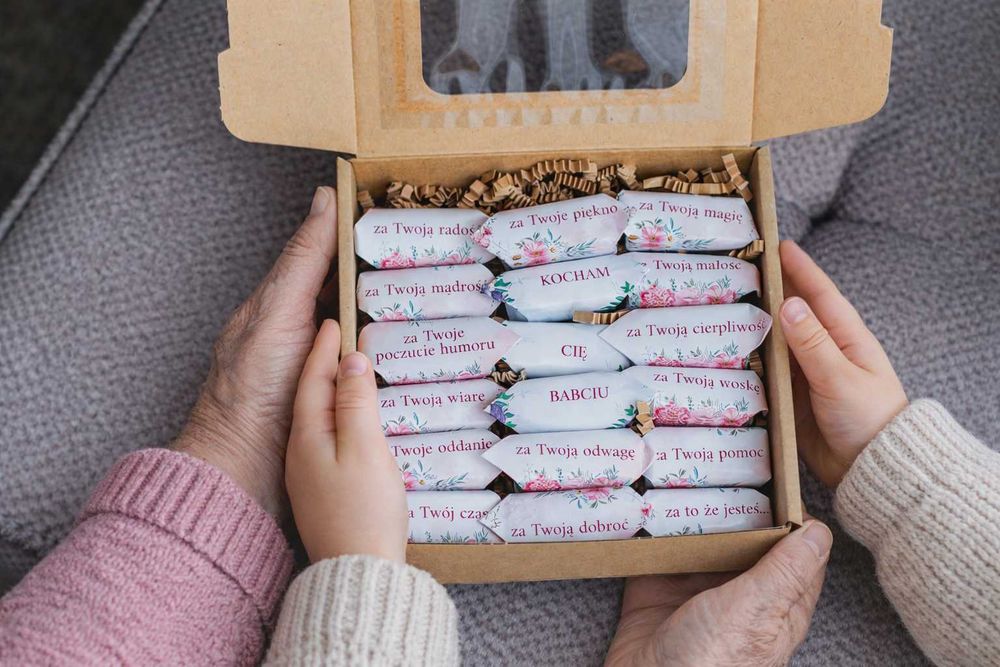 Słodki prezent na Dzień Babci – krówki 18 szt. w pudełku