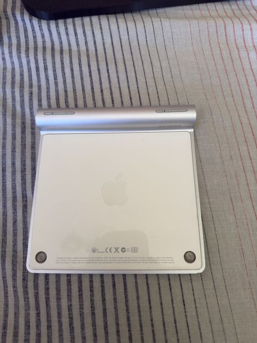 1° gen Trackpad apple513980180715939841