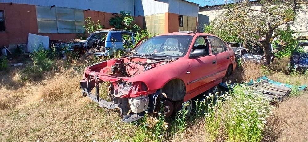 Toyota Corolla E110 по запчастям