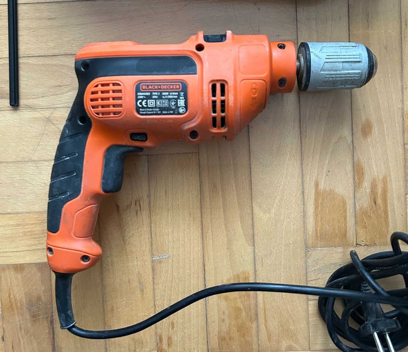 Wiertarka udarowa Black & Decker KR604CRES 600W [Komplet z torbą]