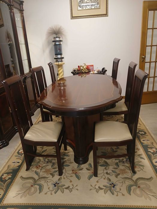 Sala de jantar em mogno como nova