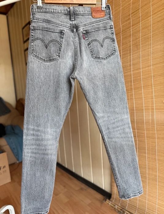 Swietne grafitowe jeansy Levis 501 w26 l28