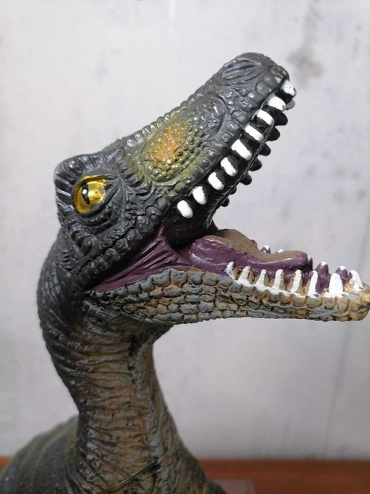 Dinossauro de Brincar Grande