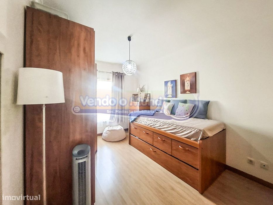 Apartamento T4 em Benavente (B659)