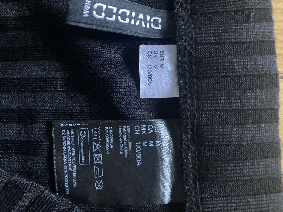 Prążkowana długa spódnica