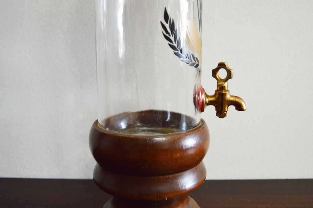 Garrafa de Vidro e Madeira Whisky.