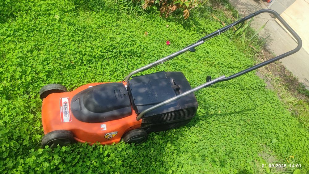 Газонокосарка електро 1квт 220в під відновлення.