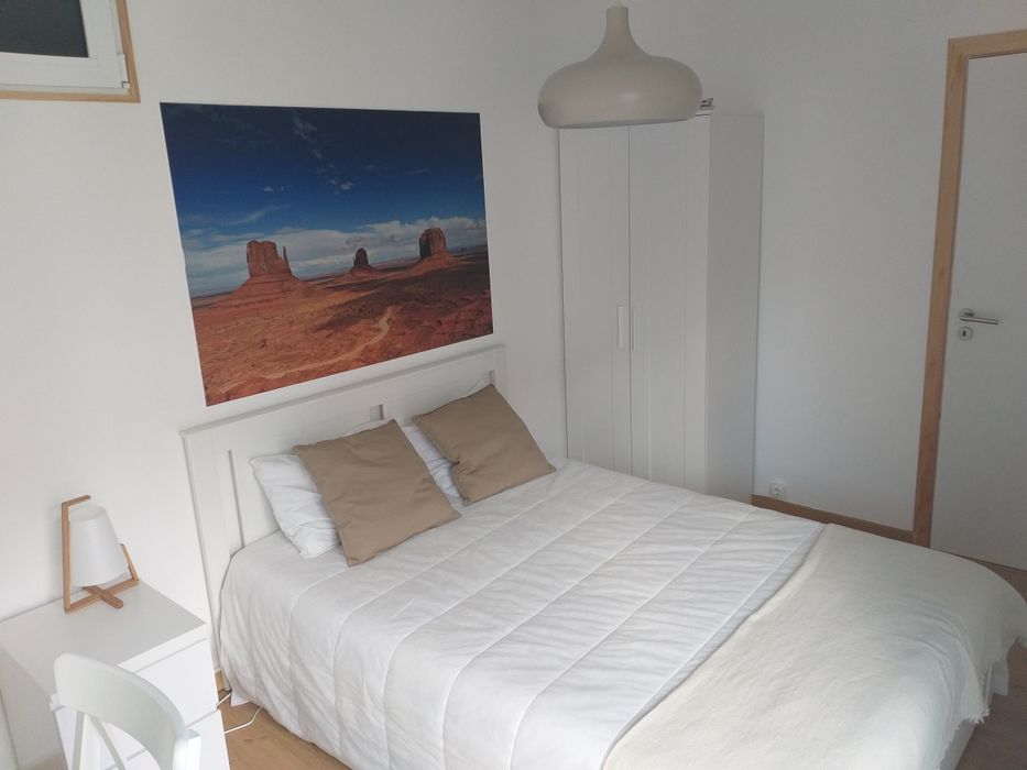 Alugo quarto para  casal  laranjeiras