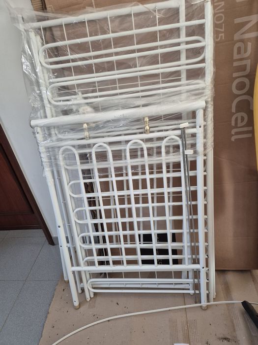 Cama de ferro de bebé