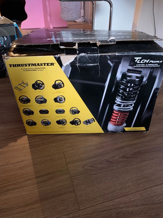 Pedały do PS5 Thrustmaster