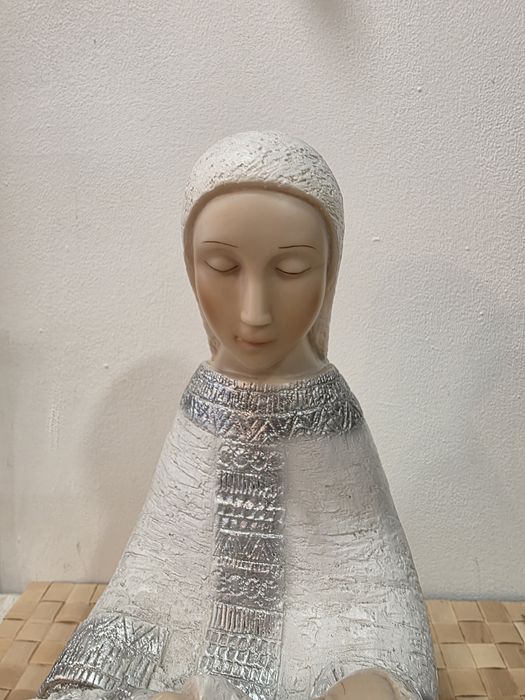 Figura de Virgem Maria com Menino Jesus  27 cm