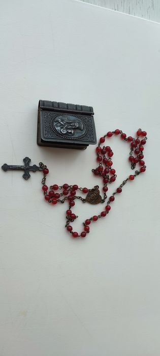 Sprzedam różaniec w pudełku