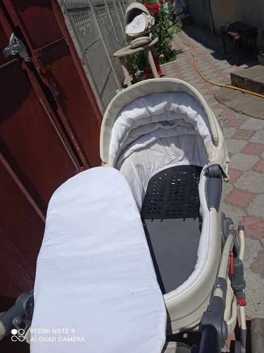 Продам детскую коляску Maxone 2 в 1