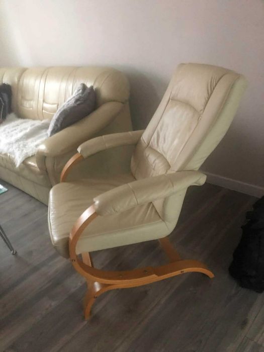 Narożnik,rogówka z fotelami. do salonu z funkcja spania. Skóra