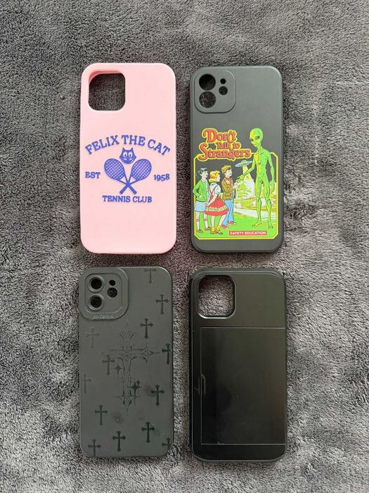 iPhone 12 128 GB + 4 etui + folia