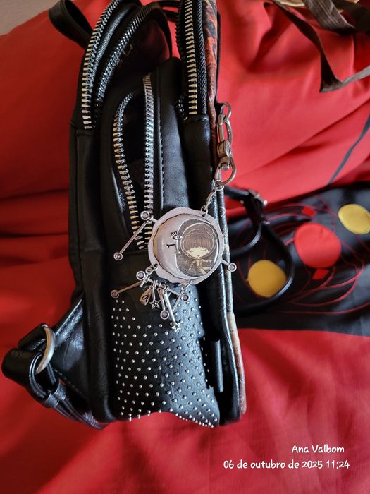 Mochila Anekke em bom estado