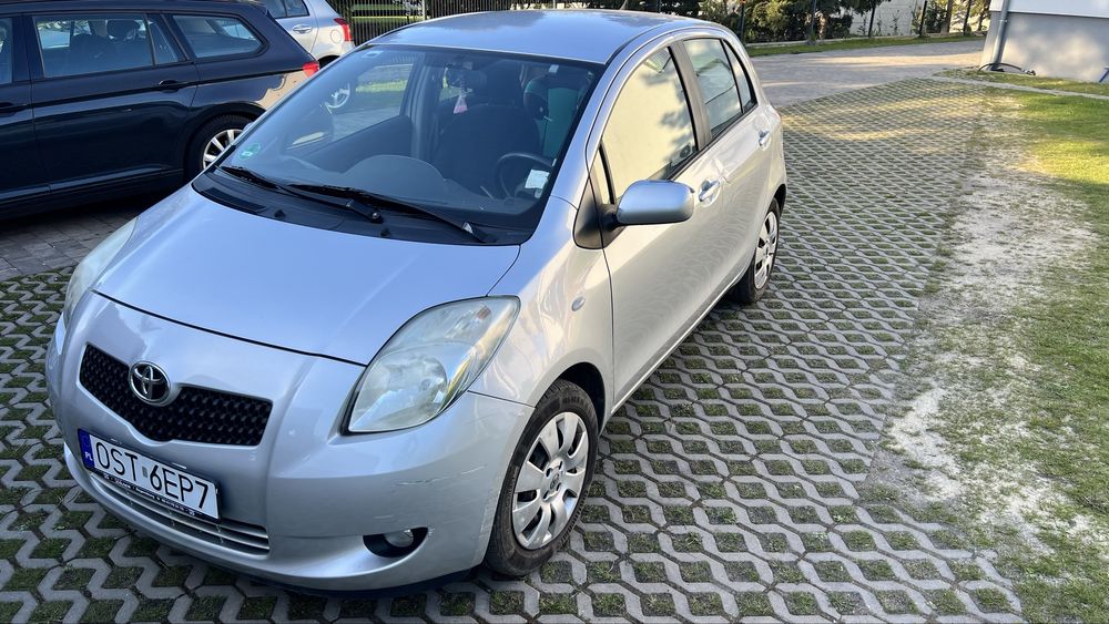 Toyota yaris II a 1.1 klimatyzacja 2009