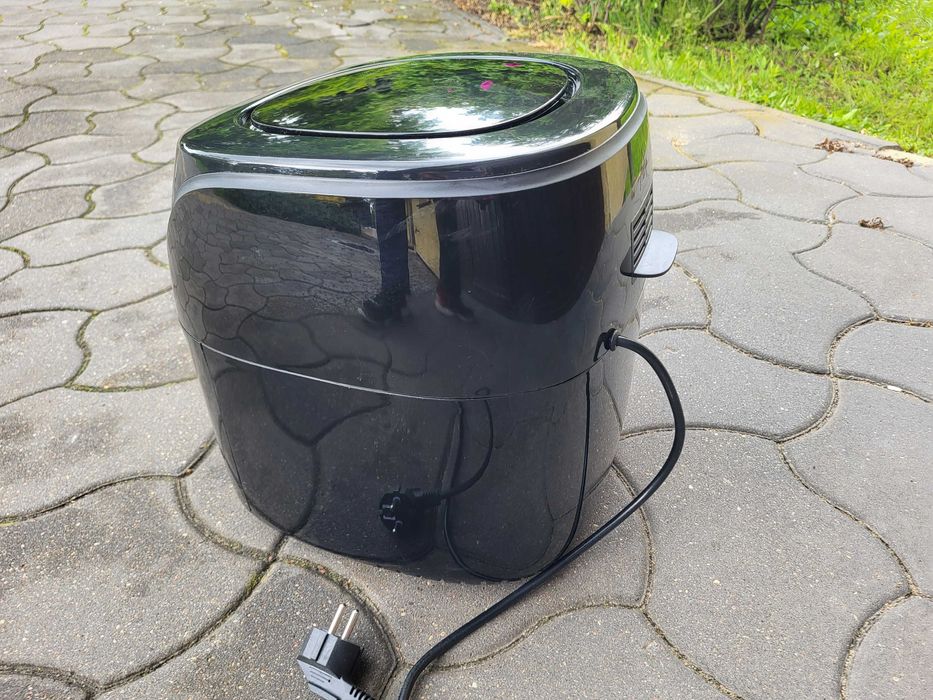 Frytkownica airfryer Russell Hobbs 27170 o mocy 1800w 8 litrów nowa