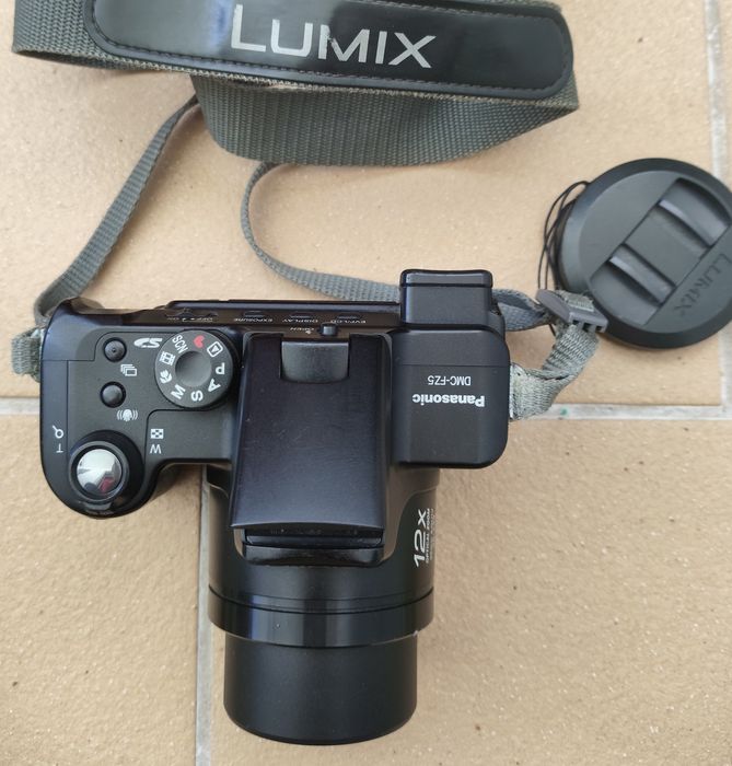 Máquina fotográfica Panasonic Lumix FZ5