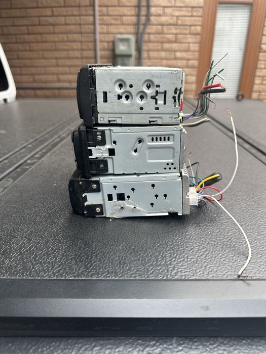 Продам магнитолы