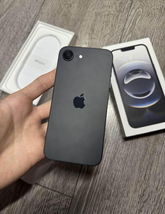 iPhone 16e 128gb новий